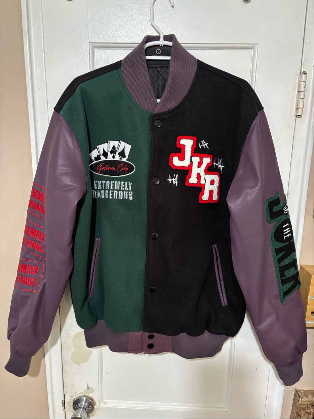 CV LOS ANGELES/ BATMAN/ JOKER BOMBER VARSITY JACKET MENS.